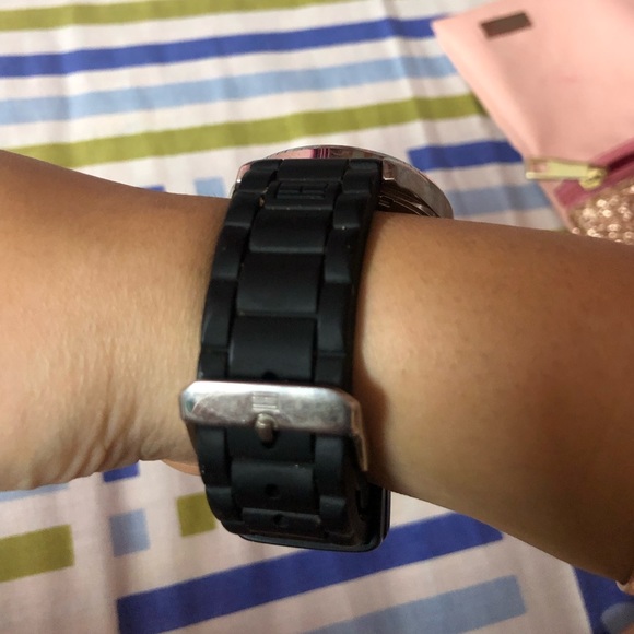 Authentic Tommy Hilfiger Men wrist watch - Picture 4 of 6